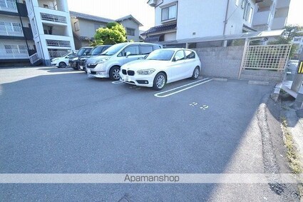 日興マンション　Ｂ棟[2DK/50.4m2]の駐車場