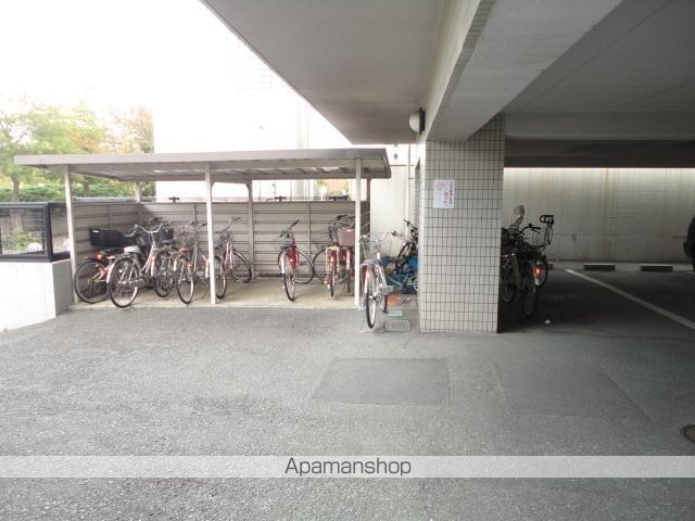 シンフォニィ西新の玄関写真