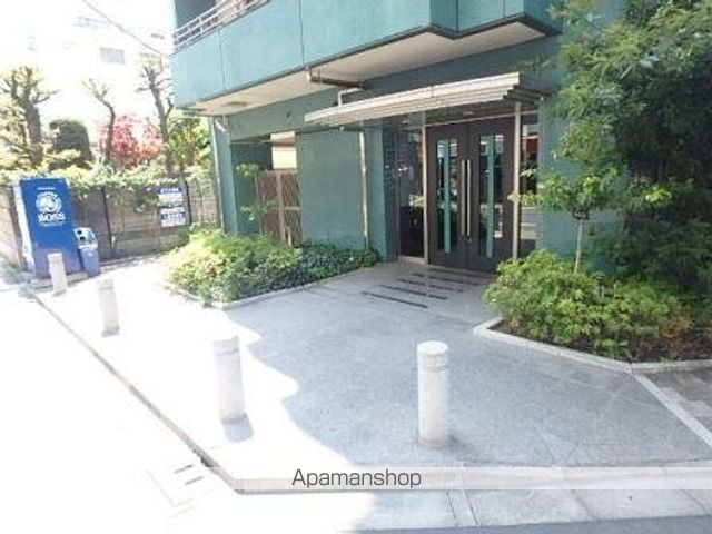 プレール・ドゥーク赤羽IIの玄関写真