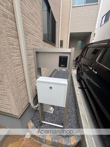 足立区 3階建 築2年の内装写真