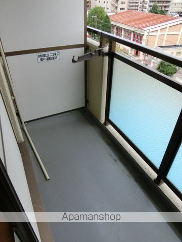 KM ESAKAの内装写真