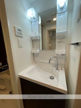 東京都板橋区板橋４丁目[1DK/25.93m2]の洗面所