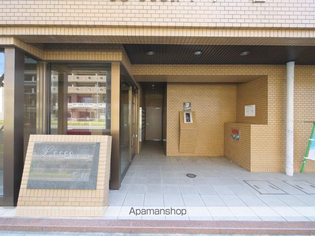 ロジェ千種の玄関写真
