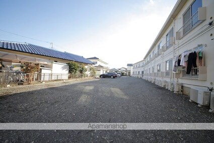 ハイツ谷野[1R/16.7m2]の駐車場