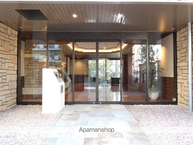 プレジオ城東中央の玄関写真