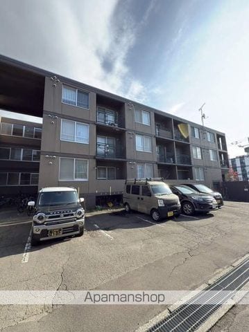 ホークメゾン札幌3号館の外観写真