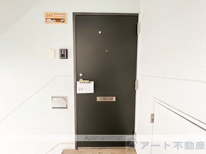 メゾン久米２号棟[3DK/52.8m2]のエントランス2