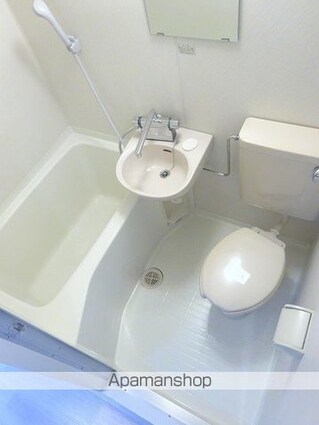 エヴェナール東中野[1K/19.8m2]のバス