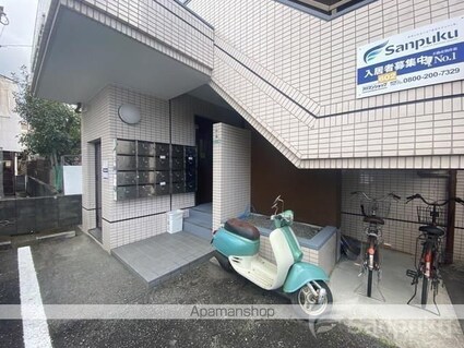 グランデュア中村[1K/22.95m2]のエントランス