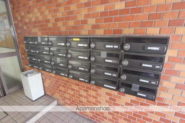 アイエムハイツ鬼高の玄関写真