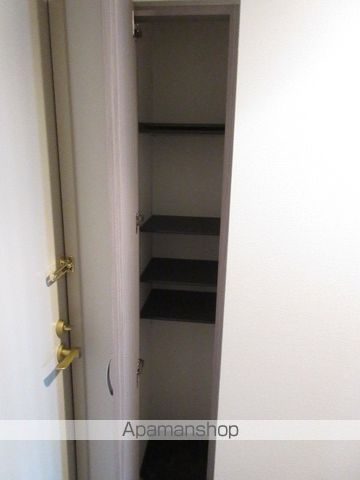 ノヴァ知事公館前の内装写真