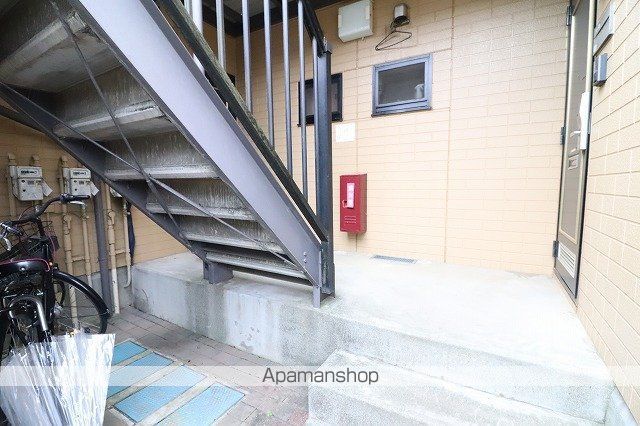 ストークコートNの玄関写真