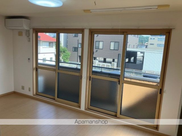 リファルジェント泉 C棟の内装写真