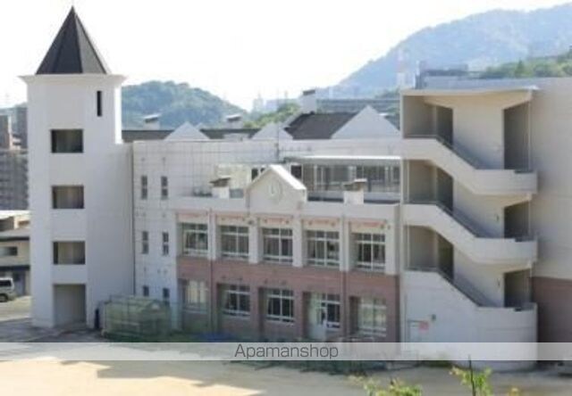 広島県広島市西区高須台１丁目[3LDK/75.01m2]の周辺3
