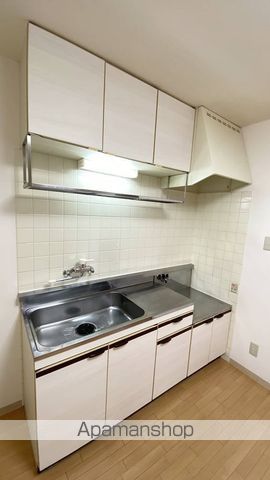 アクセスワケの内装写真