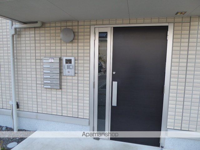 ロイヤルガーデン なでしこ館 Dの玄関写真
