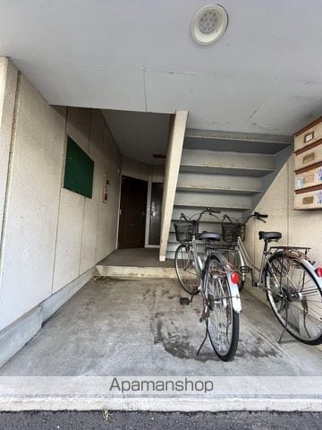 メゾンイナバ A棟の玄関写真