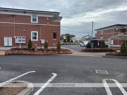 ボンヌ・シャンス・ガーデンＡ[2LDK/60.17m2]の駐車場