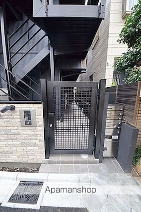 東京都世田谷区羽根木２丁目[1LDK/36.74m2]のエントランス