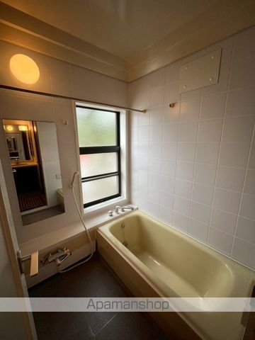 小田急電鉄江ノ島線 鵠沼海岸駅 徒歩5分 2階建 築33年の内装写真