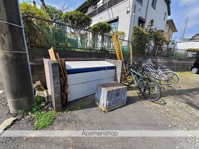 サンライフ湘南の玄関写真