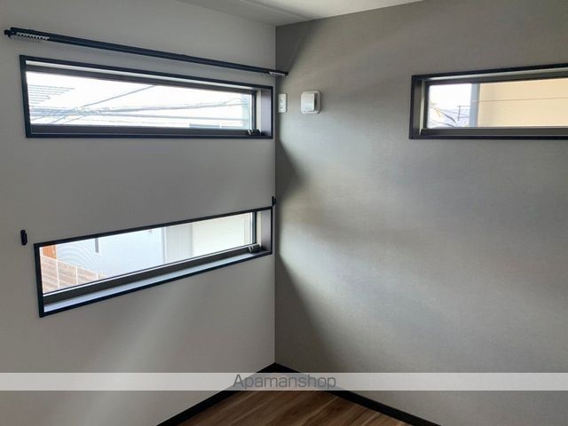 厚木市 2階建 築5年の内装写真