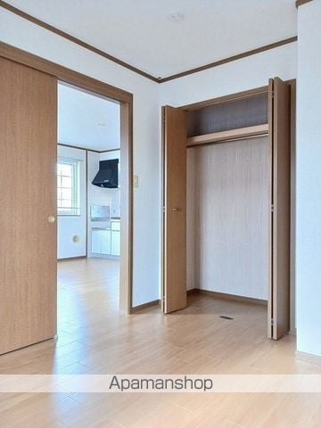 ヴィラ フォーシーズン Aの内装写真