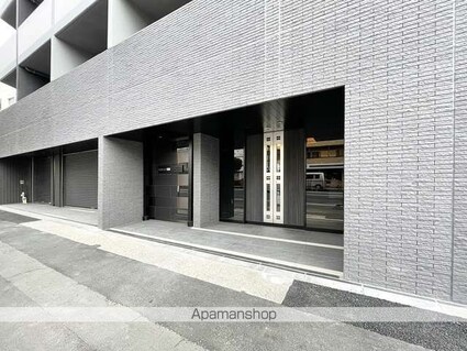ＧＲＡＮＤ三軒茶屋ＷＥＳＴ[1K/25.15m2]のエントランス1