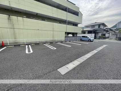 リップル箱清水[1R/32.94m2]の駐車場