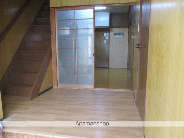 田辺市 2階建 築53年の内装写真