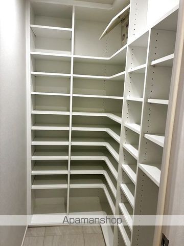 ザ・タワー横浜北仲の内装写真