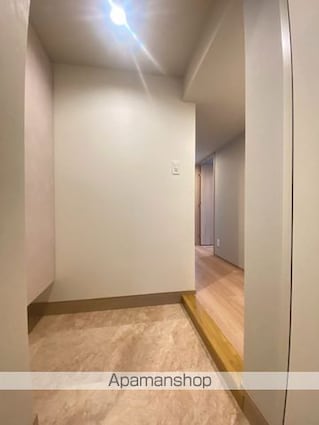 ラグゼナ八王子寺町[1LDK/55.44m2]の玄関