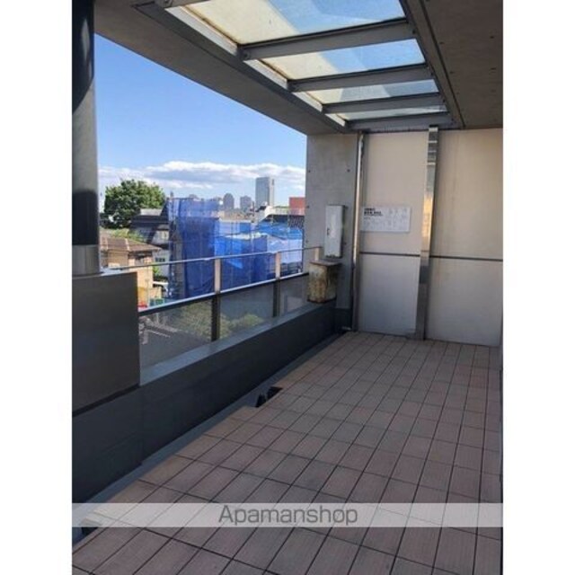 アトリウム青山[1K/125.17m2]のバルコニー