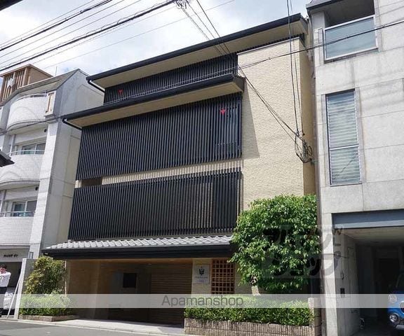 シュシュパルク六条院の外観写真