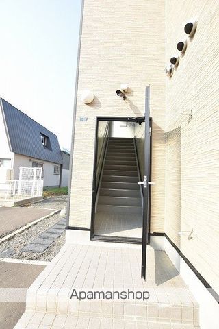 レオパレス新琴似6条の玄関写真