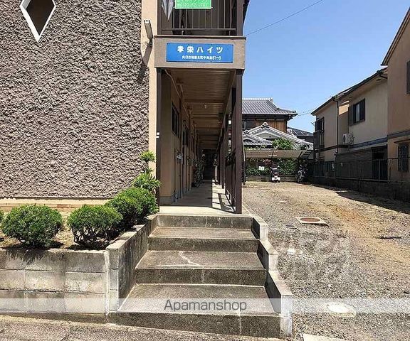 孝栄ハイツの玄関写真
