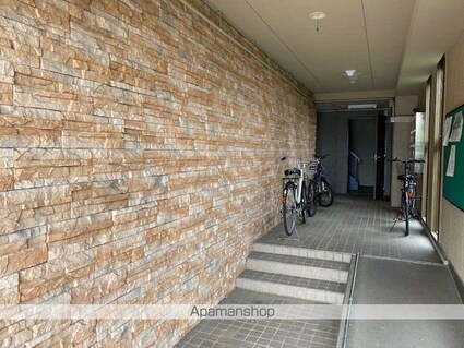 エルミナフラット南彦根[1K/21m2]のロビー2