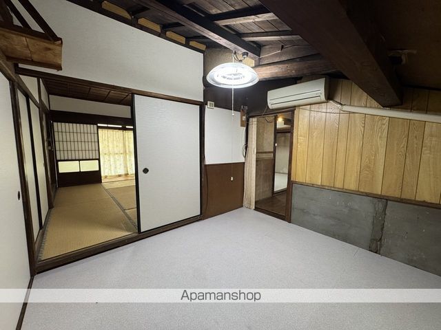 山川町原町貸家の内装写真