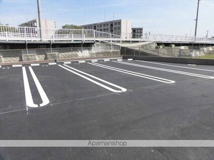 和歌山県和歌山市中野[2LDK/57.23m2]の駐車場