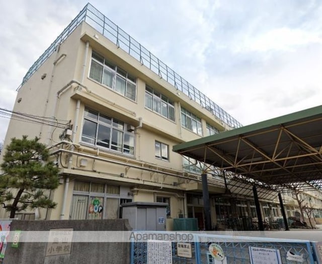 東京都世田谷区給田３丁目[2LDK/60.17m2]の周辺1