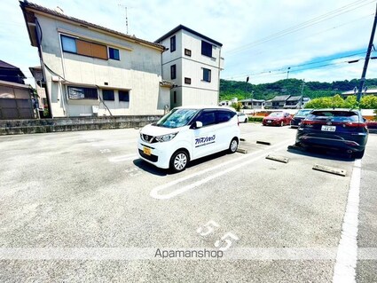 和歌山県和歌山市内原[2LDK/55.56m2]の駐車場2