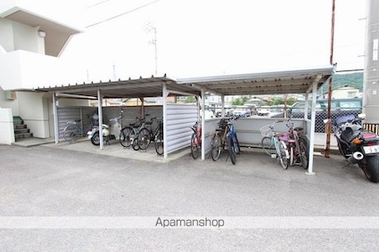 香川県高松市花ノ宮町２丁目[2SLDK/66.56m2]の共用部2