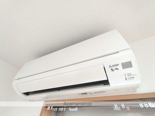 ロイヤルクイーンズパーク吹田片山町の内装写真