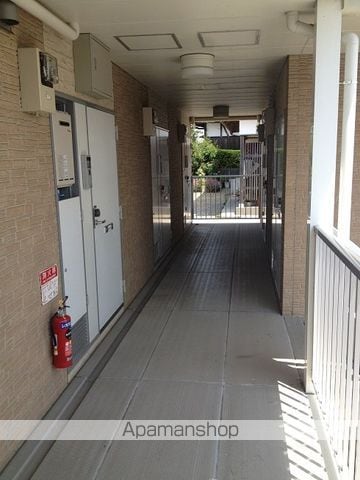 レオパレスひまわりの玄関写真