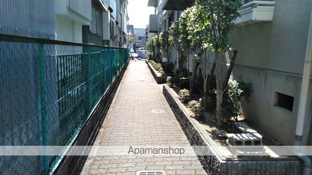 平尾ハイツの玄関写真