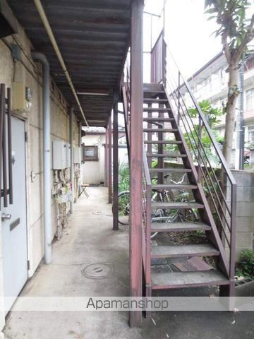 第二三菱荘の玄関写真