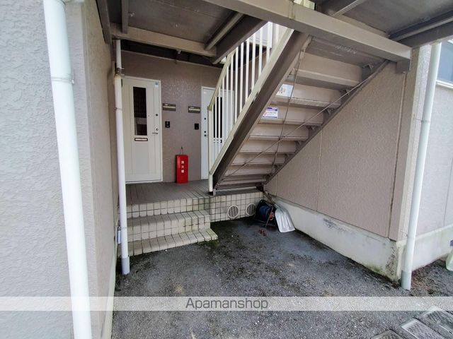 レークシティ長浜の玄関写真
