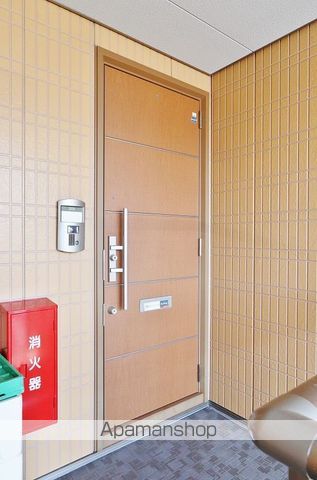 グランマスト春日 B棟の玄関写真