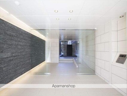 東京都国分寺市光町１丁目[2LDK/57.84m2]のエントランス