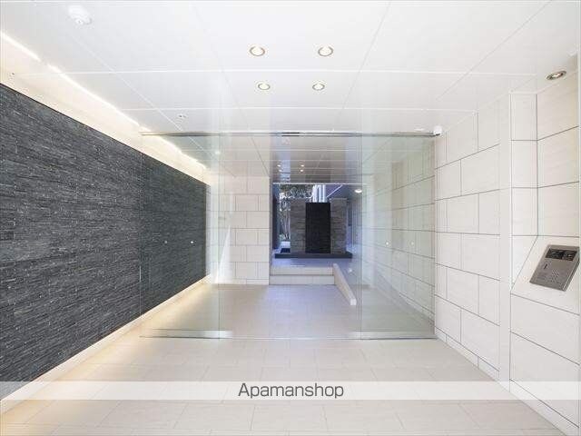 東京都国分寺市光町１丁目[2LDK/57.84m2]のエントランス